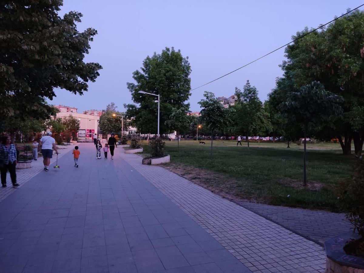Zozi Urban Studio Skopje Ngoại thất bức ảnh