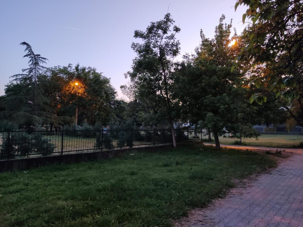 Zozi Urban Studio Skopje Ngoại thất bức ảnh